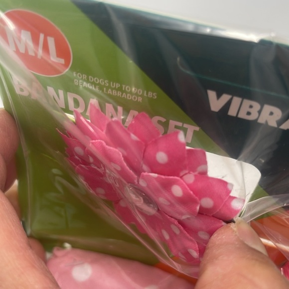 Vibrant Dogs Beagle, Labrador, Chihuahua Bandana Set Pink Color NWT - Picture 8 of 15